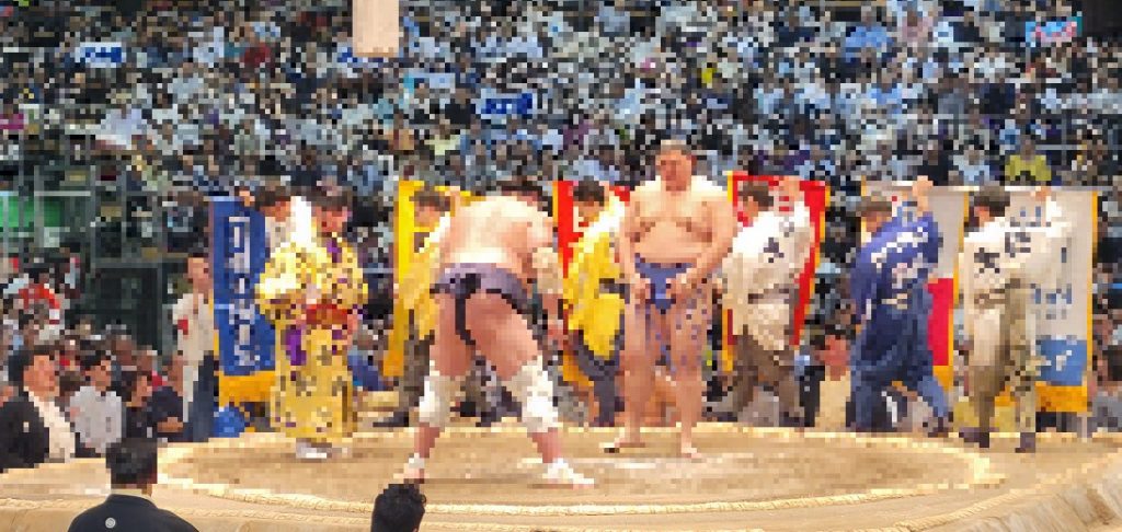 横綱照ノ富士と大の里戦。まさかの横綱が・・・